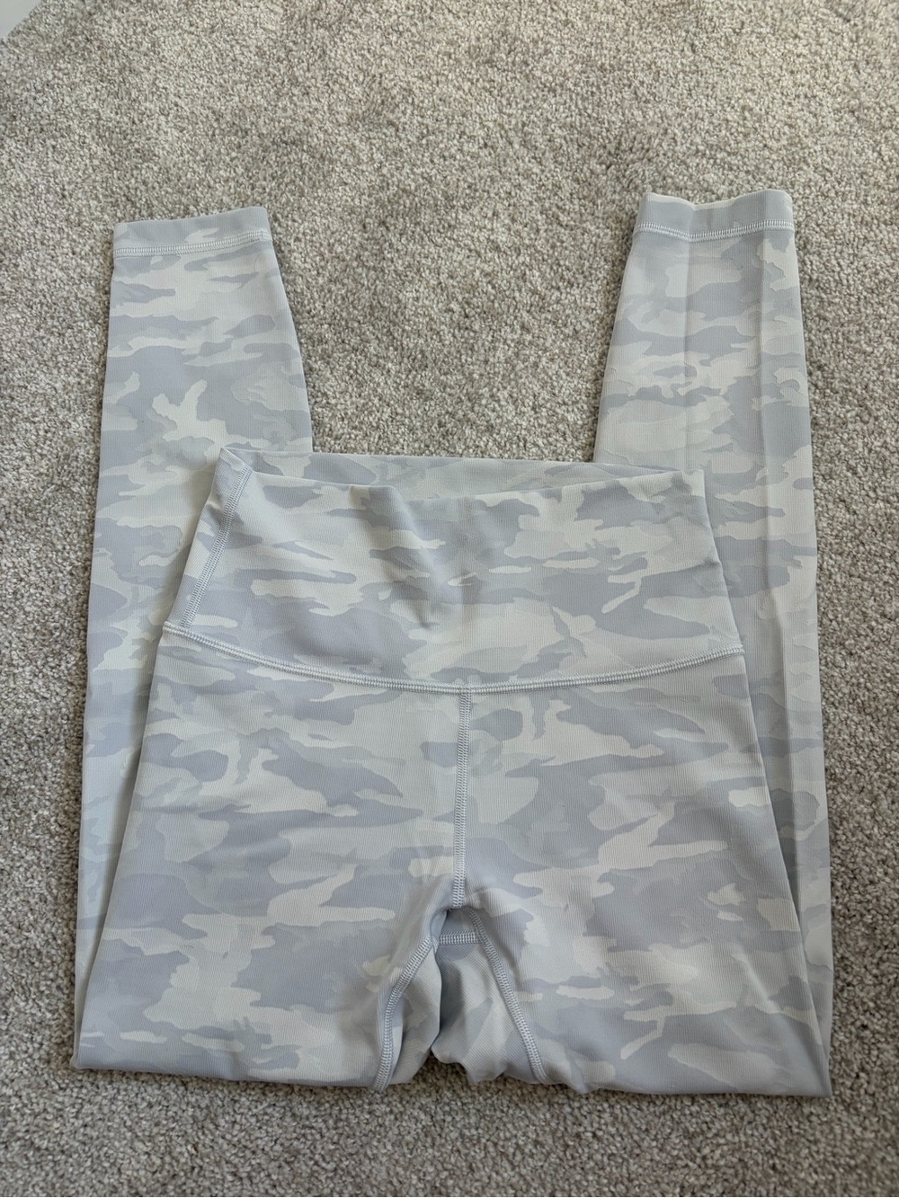 Lululemon 7/8 camo leggings